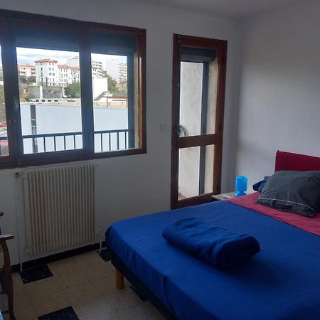 Chambre B1 Dans Un Appartement En Colocation Marseille Extérieur photo